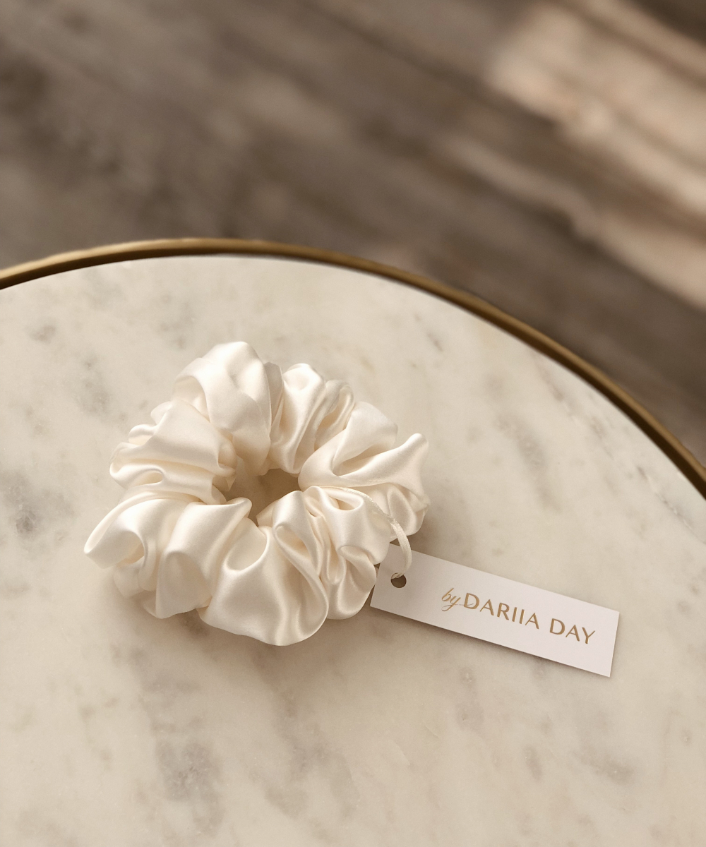 Silk Scrunchie#971DEDFF-AE0D-4504-BF8A-2BBB1FED71E4.jpg