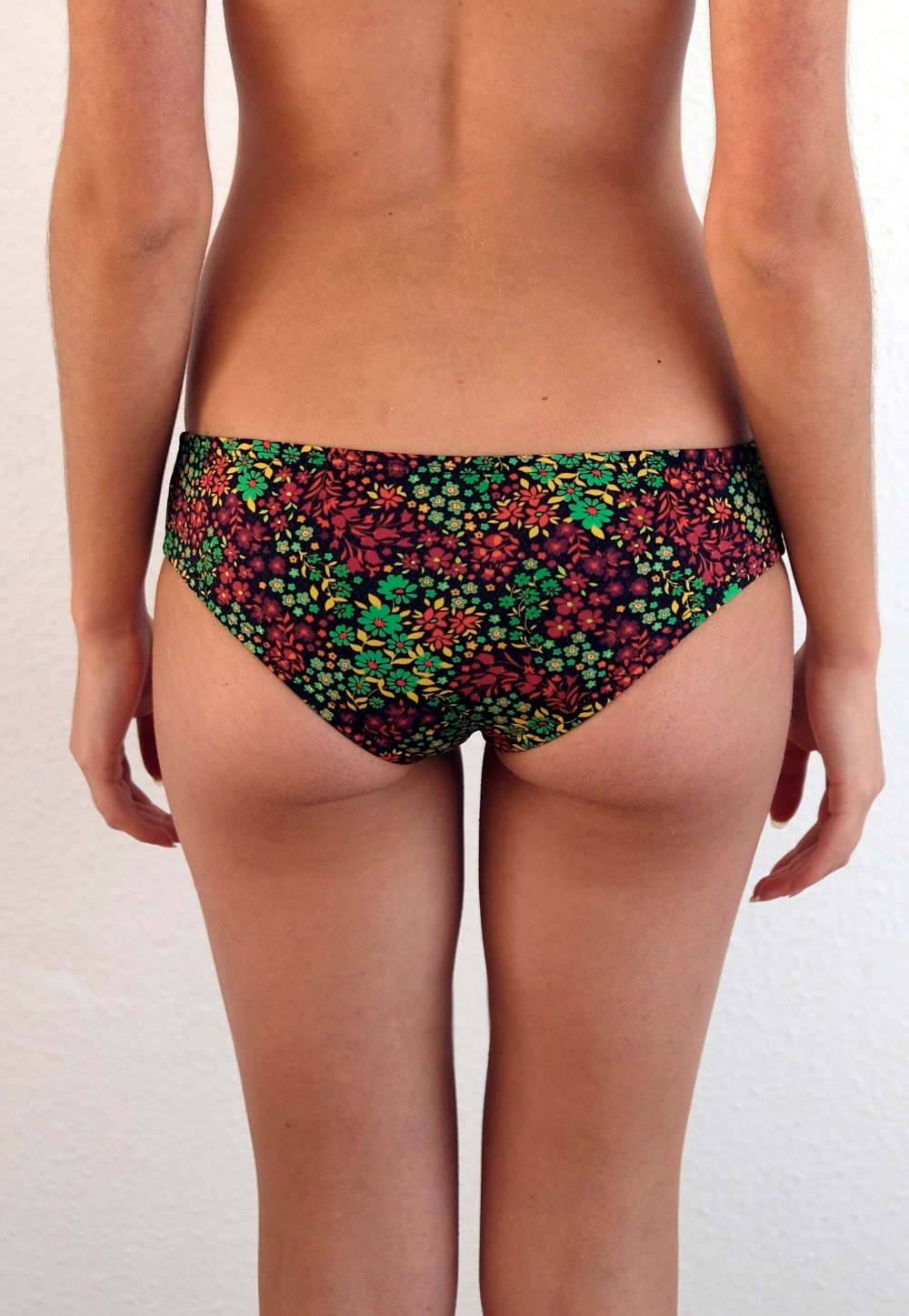 Bath Bottom Tiny Blooming#DSF4548.jpg